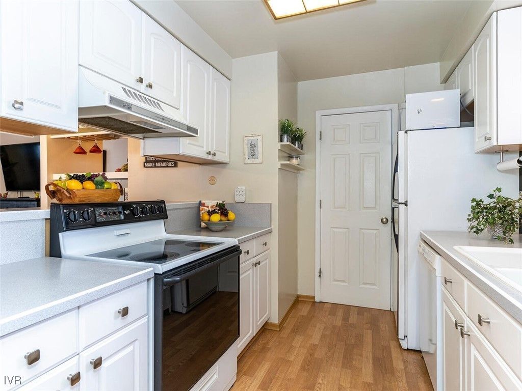 321 Ski Way, Unit 243, Incline Village, NV 89451 Photo