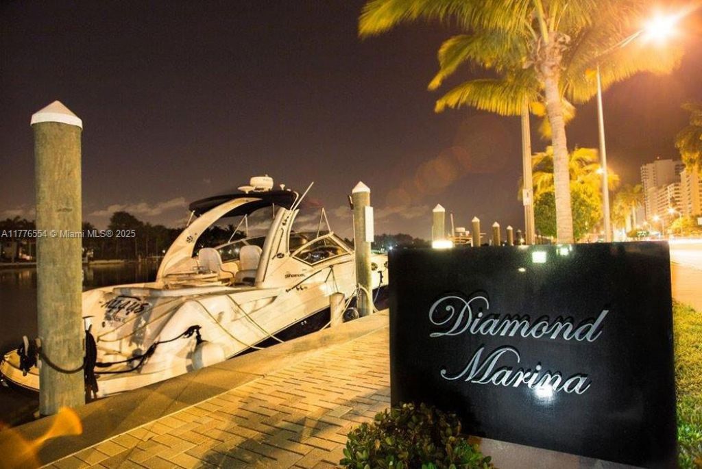 4775 Collins Ave, Unit 2607, Miami Beach, FL 33140 Photo