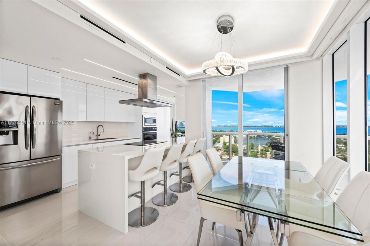 4775 Collins Ave, Unit 2607, Miami Beach, FL 33140 Photo