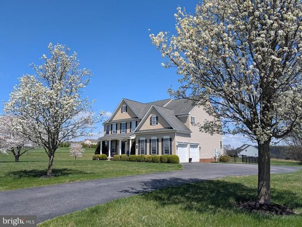 5 TURNOUT LANE, ETTERS, PA 17319