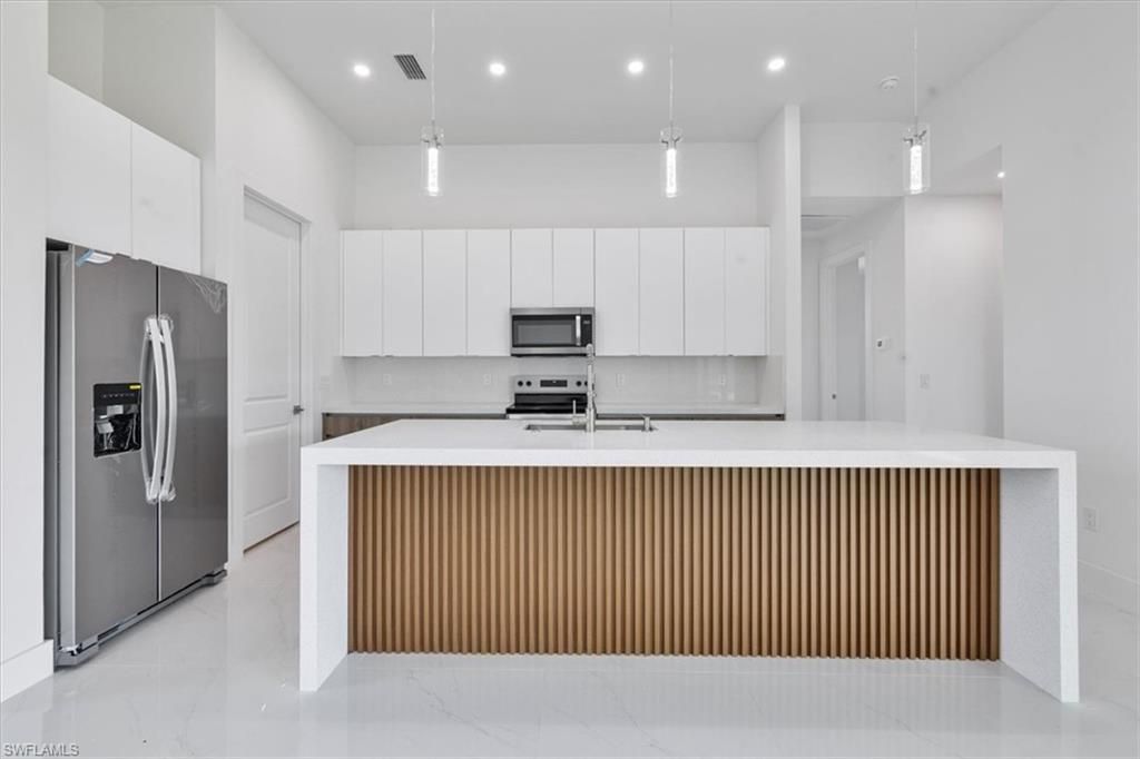 2500 NW 7th St, Cape Coral, FL 33993 Photo