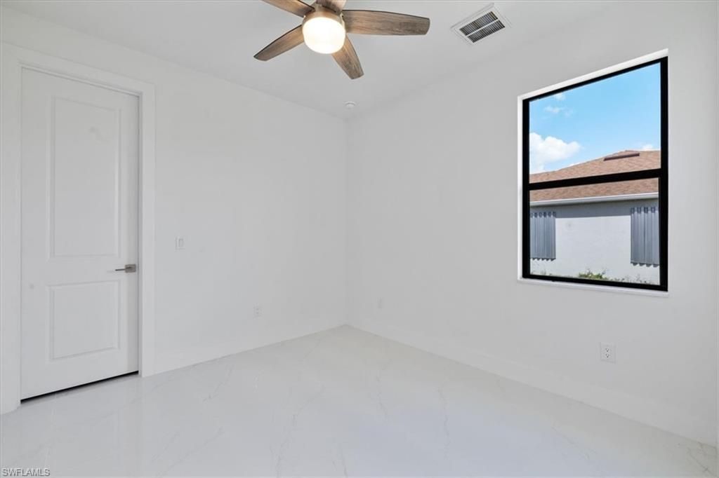 2500 NW 7th St, Cape Coral, FL 33993 Photo