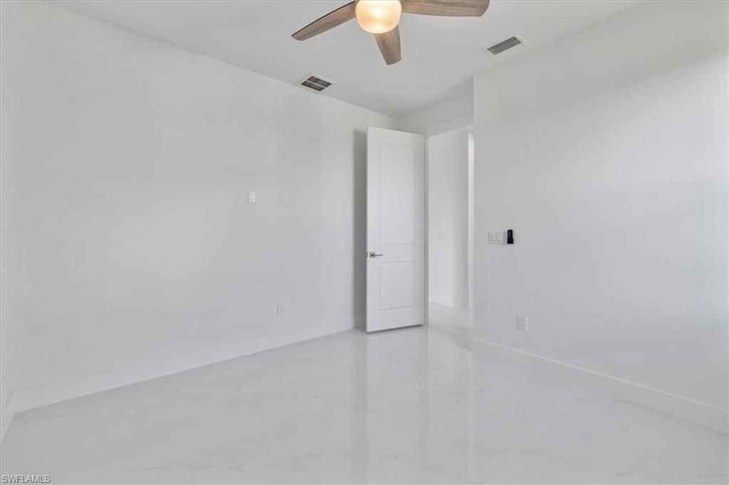 2500 NW 7th St, Cape Coral, FL 33993 Photo