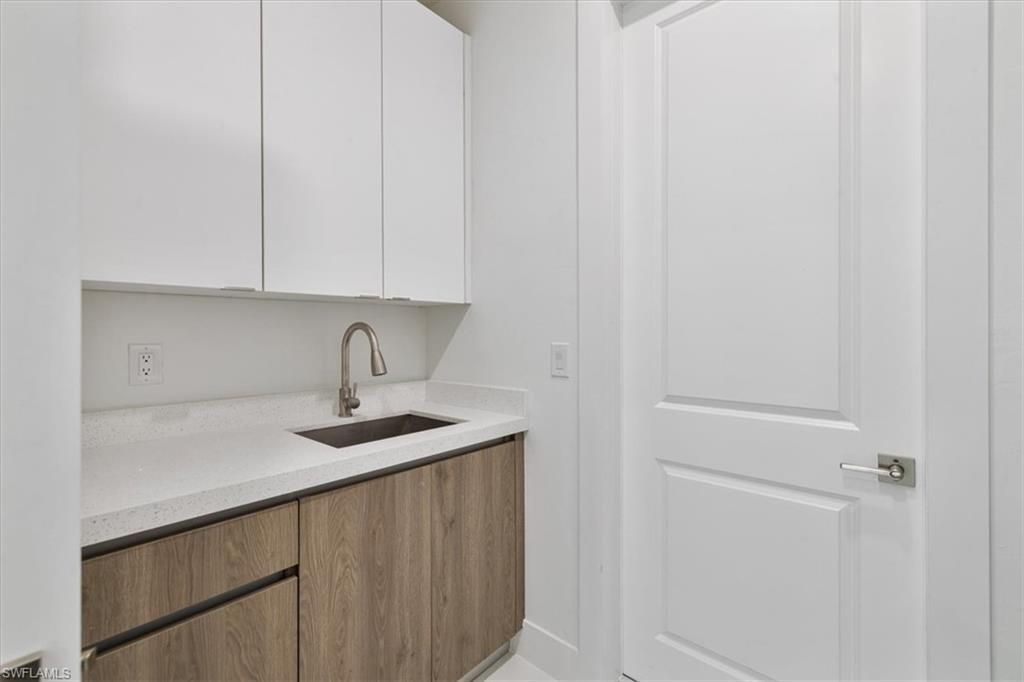 2500 NW 7th St, Cape Coral, FL 33993 Photo