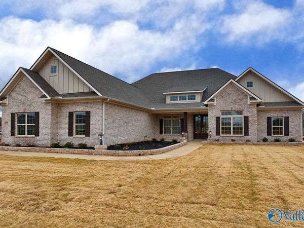 135 Lanwood Drive, Huntsville, AL 35811