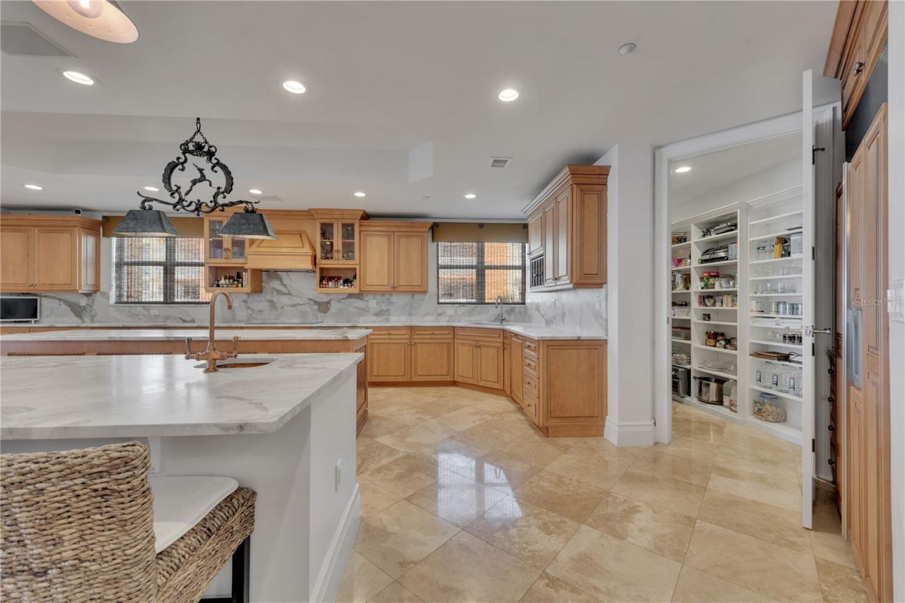 16300 Gulf Boulevard, Unit 300B, Redington Beach, FL 33708 Photo