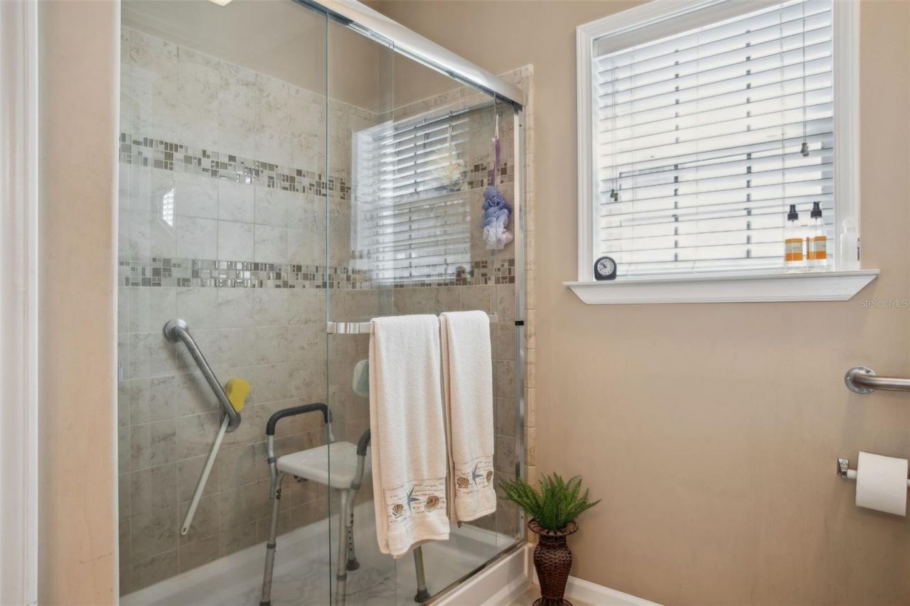 4851 W Gandy Boulevard, Unit B09L23, Tampa, FL 33611 Photo
