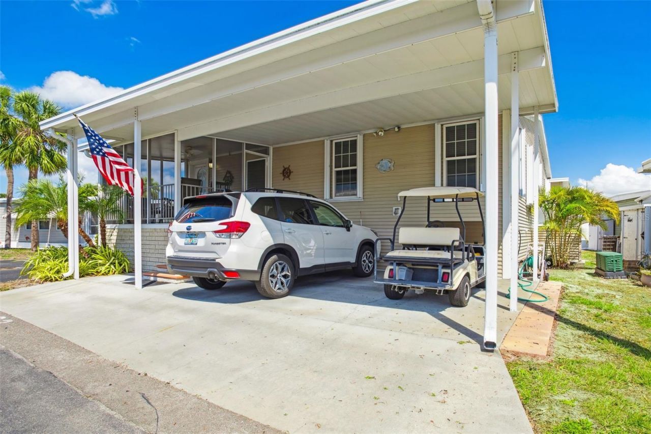 4851 W Gandy Boulevard, Unit B09L23, Tampa, FL 33611 Photo