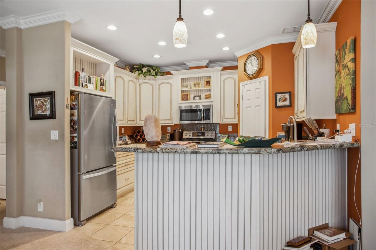 4851 W Gandy Boulevard, Unit B09L23, Tampa, FL 33611 Photo