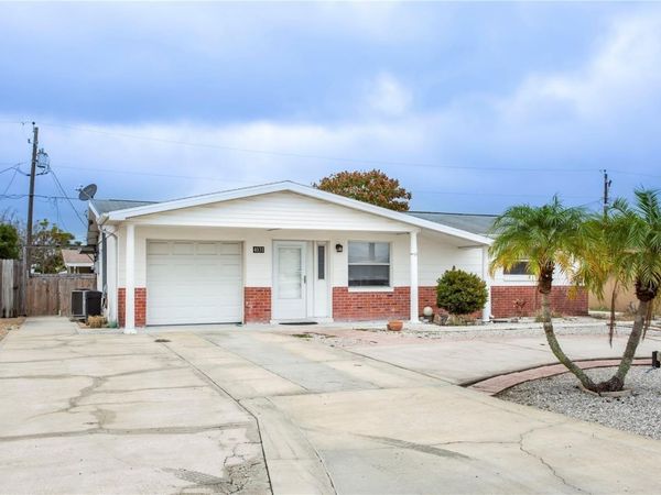 4031 CHESSWOOD DRIVE, HOLIDAY, FL 34691