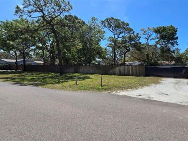 13296 98TH AVENUE N, SEMINOLE, FL 33776