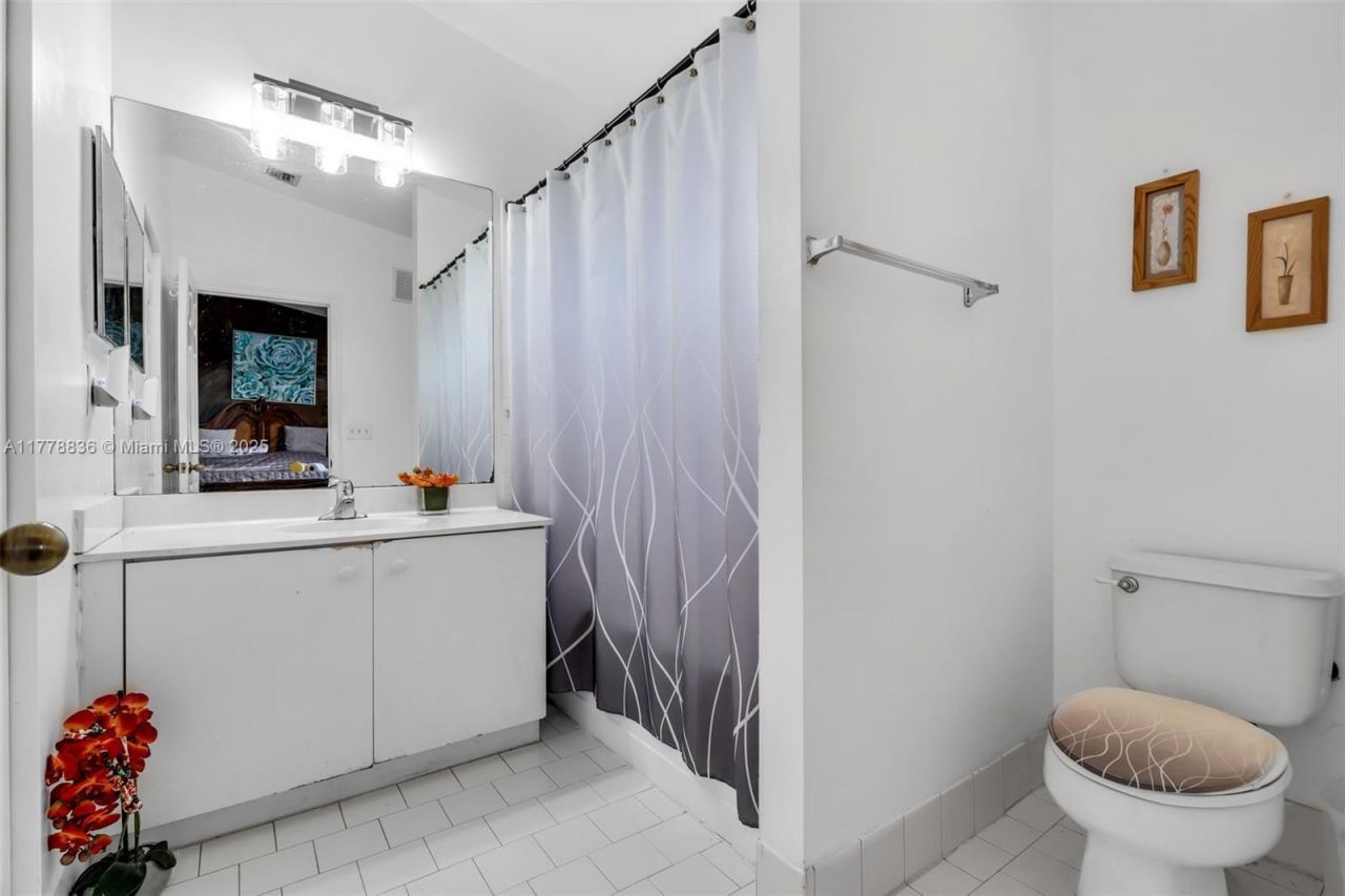 20857 NW 4th St, Unit 20869, Pembroke Pines, FL 33029 Photo