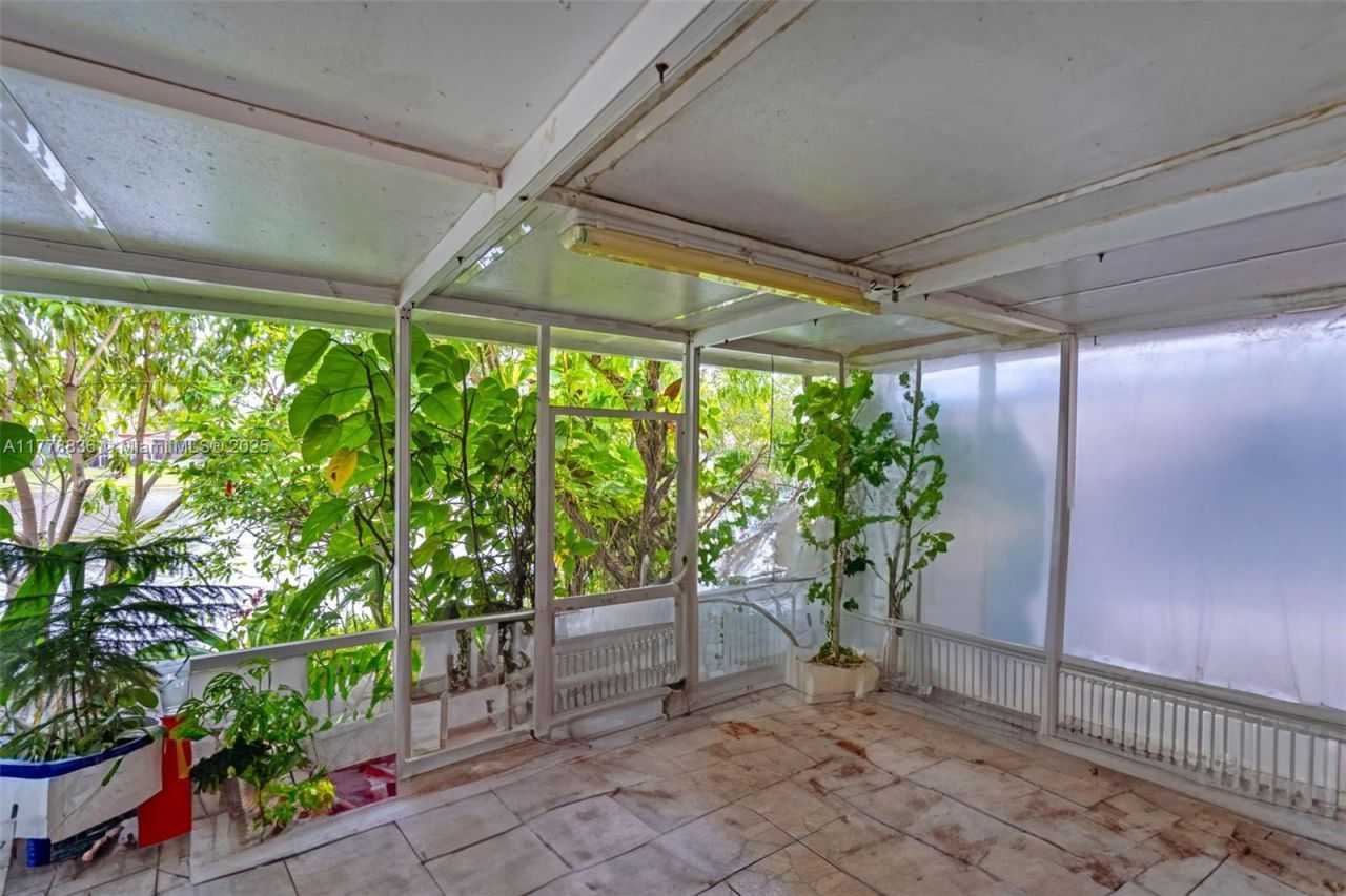 20857 NW 4th St, Unit 20869, Pembroke Pines, FL 33029 Photo