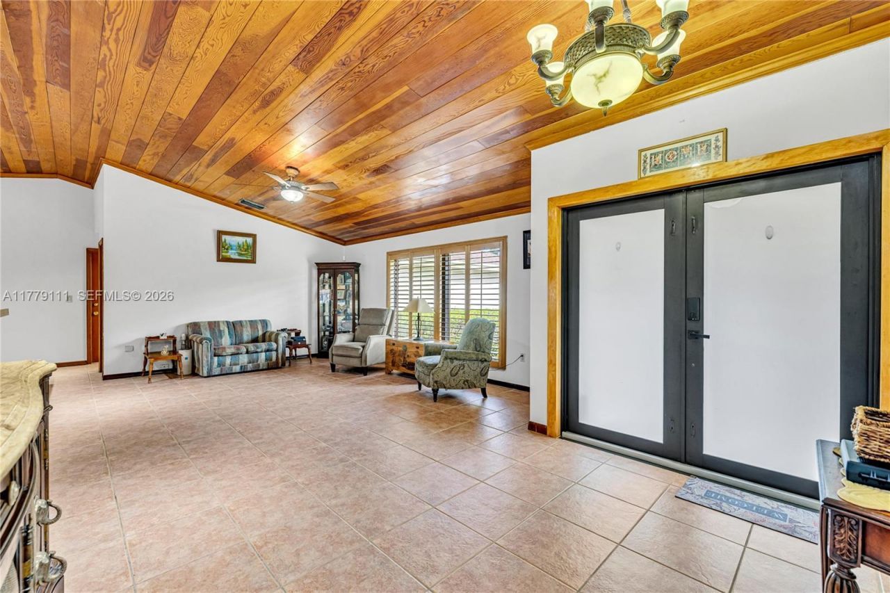 7801 SW 170th St, Palmetto Bay, FL 33157 Photo