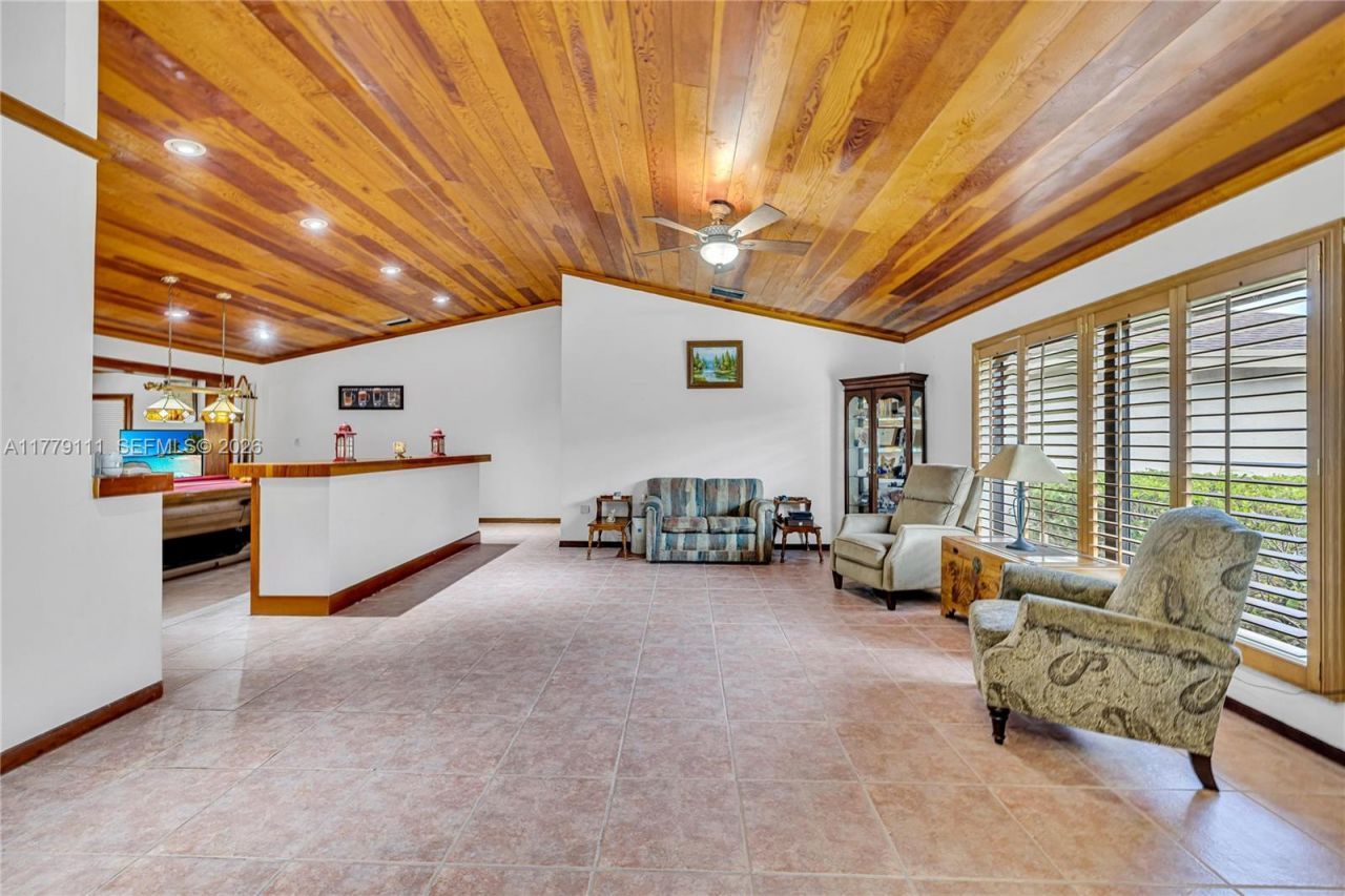 7801 SW 170th St, Palmetto Bay, FL 33157 Photo