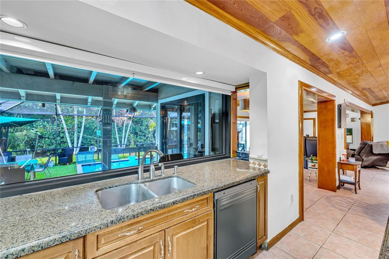 7801 SW 170th St, Palmetto Bay, FL 33157 Photo