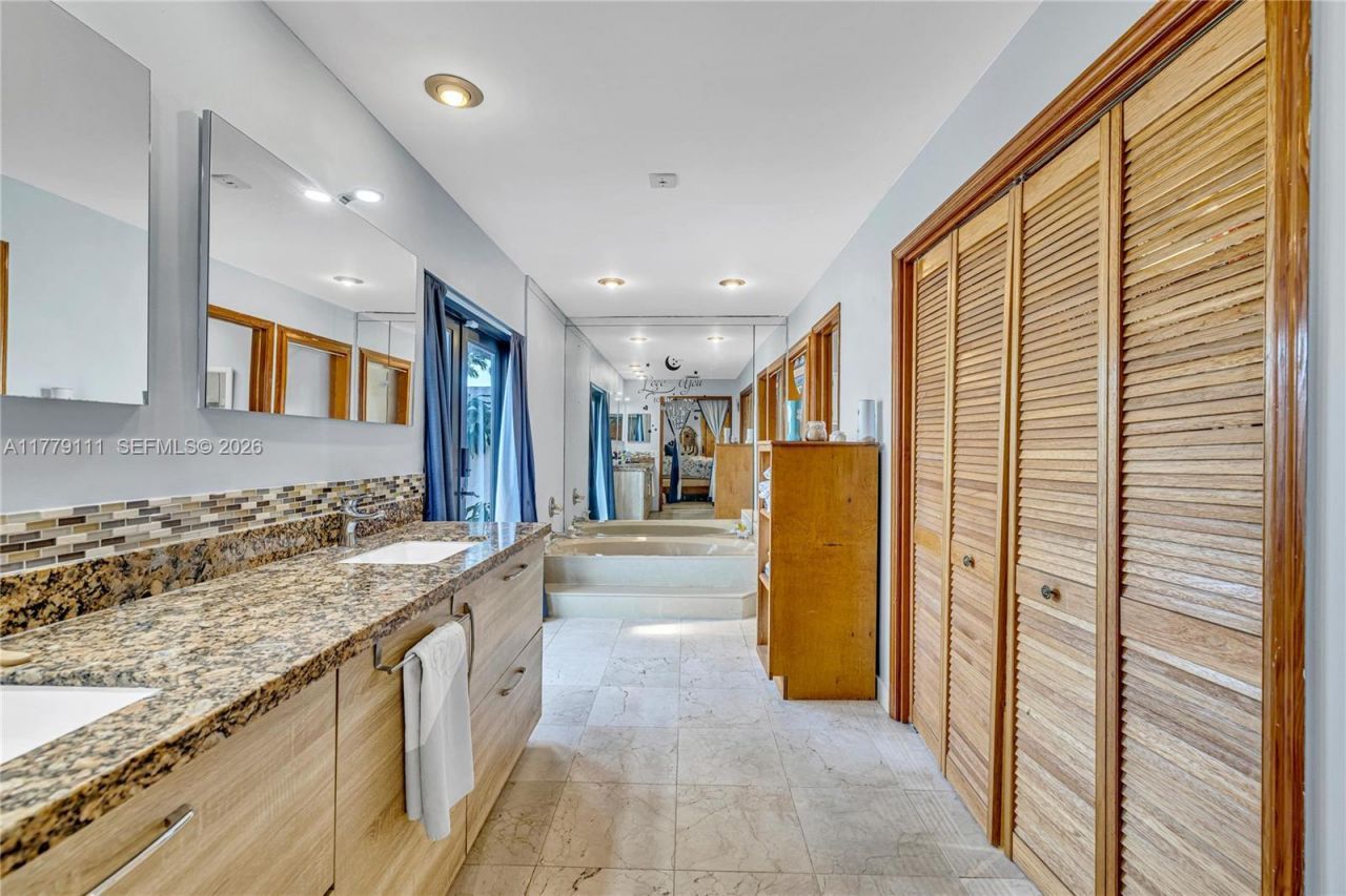 7801 SW 170th St, Palmetto Bay, FL 33157 Photo