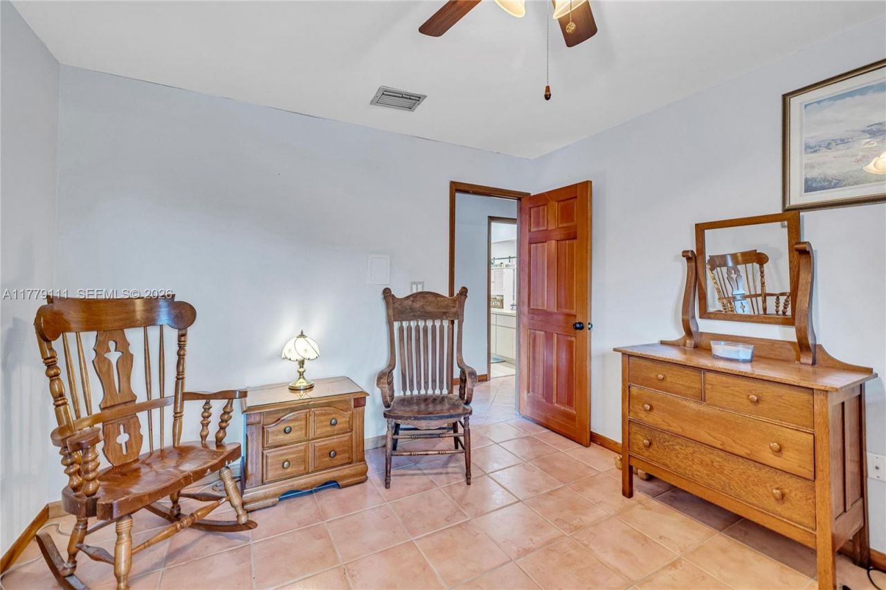 7801 SW 170th St, Palmetto Bay, FL 33157 Photo