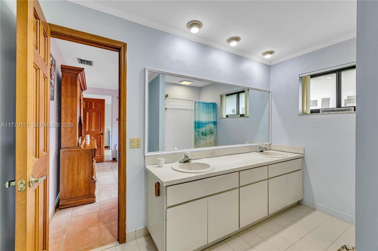 7801 SW 170th St, Palmetto Bay, FL 33157 Photo