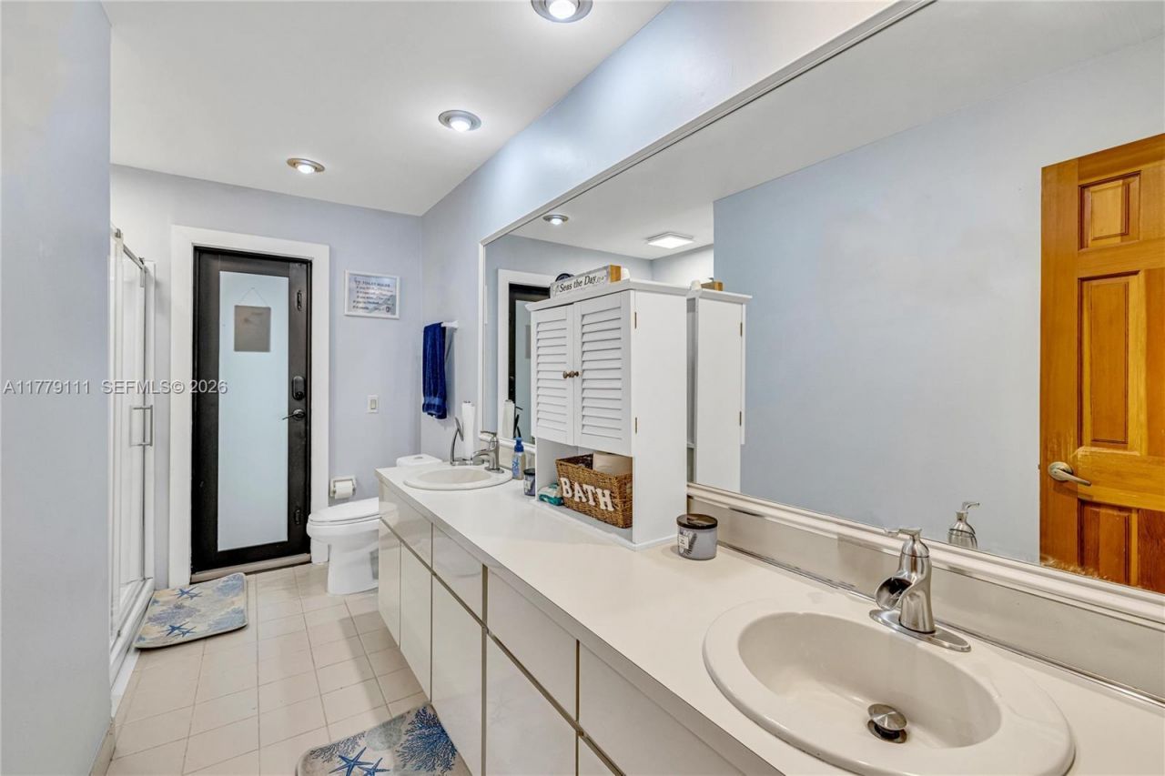 7801 SW 170th St, Palmetto Bay, FL 33157 Photo