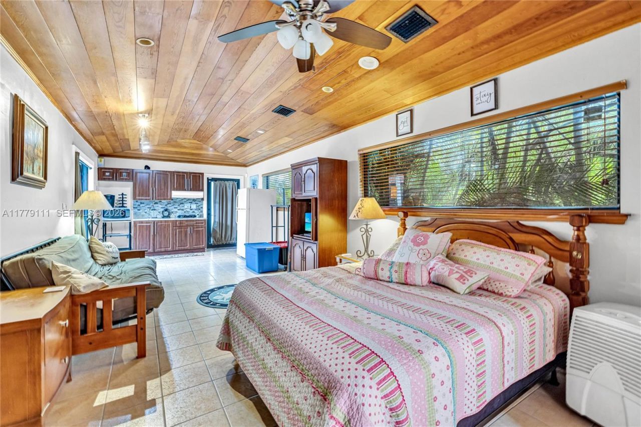 7801 SW 170th St, Palmetto Bay, FL 33157 Photo