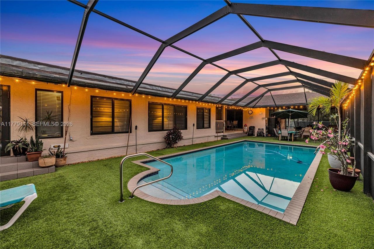 7801 SW 170th St, Palmetto Bay, FL 33157 Photo