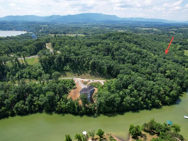 102 Ridgeline Trail, Dandridge, TN 37725