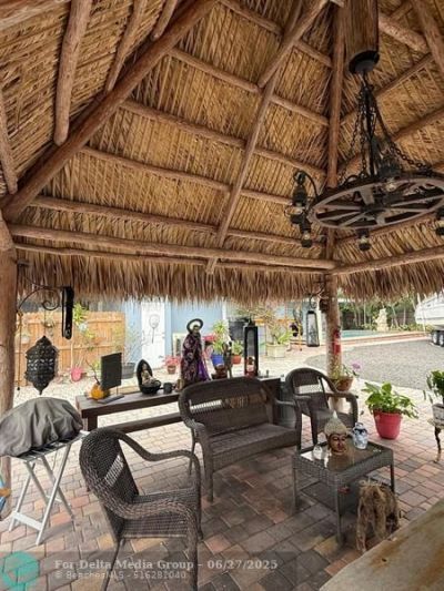 14500 NE 2, Miami, FL 33161 Photo