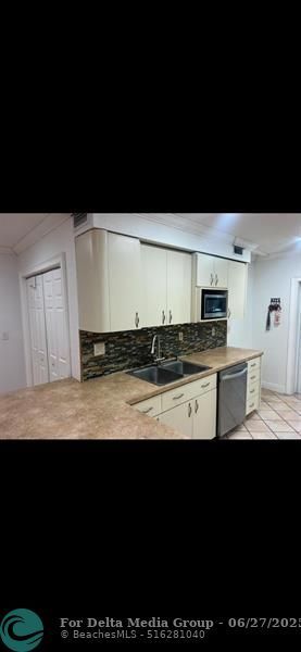 14500 NE 2, Miami, FL 33161 Photo