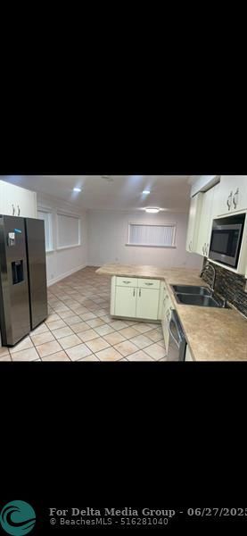 14500 NE 2, Miami, FL 33161 Photo