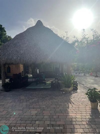 14500 NE 2, Miami, FL 33161 Photo