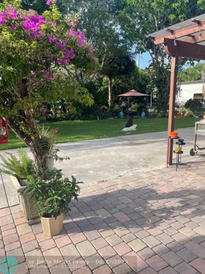 14500 NE 2, Miami, FL 33161 Photo