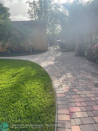 14500 NE 2, Miami, FL 33161 Photo