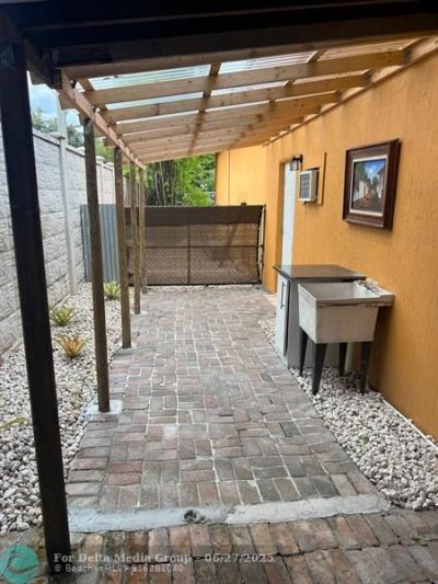 14500 NE 2, Miami, FL 33161 Photo