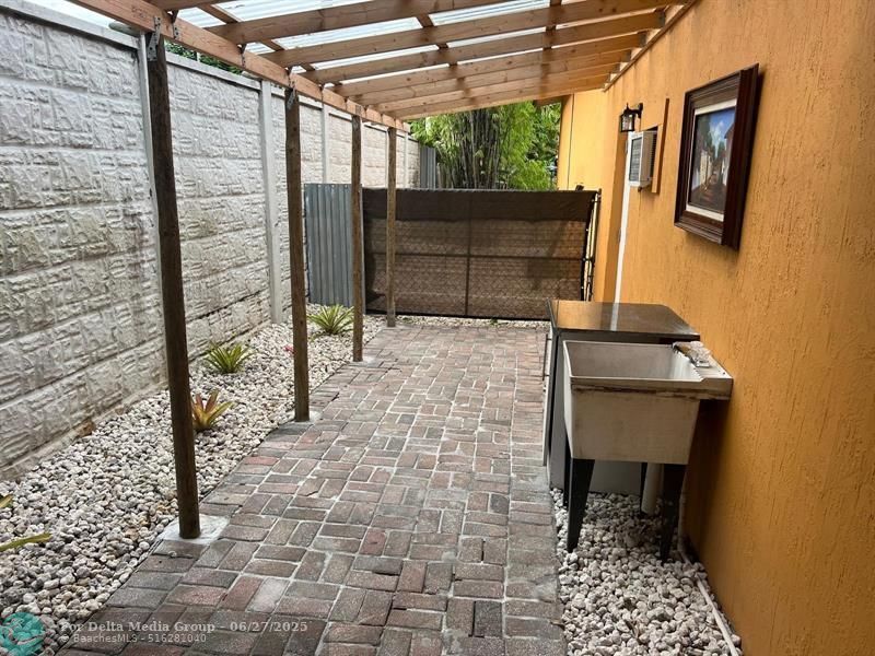 14500 NE 2, Miami, FL 33161 Photo