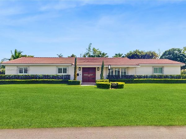 8860 SW 155th Ter, Palmetto Bay, FL 33157