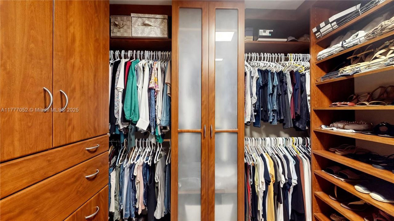 8860 SW 155th Ter, Palmetto Bay, FL 33157 Photo