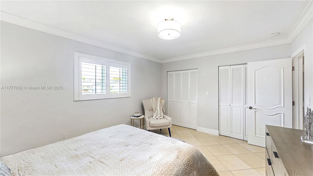 8860 SW 155th Ter, Palmetto Bay, FL 33157 Photo