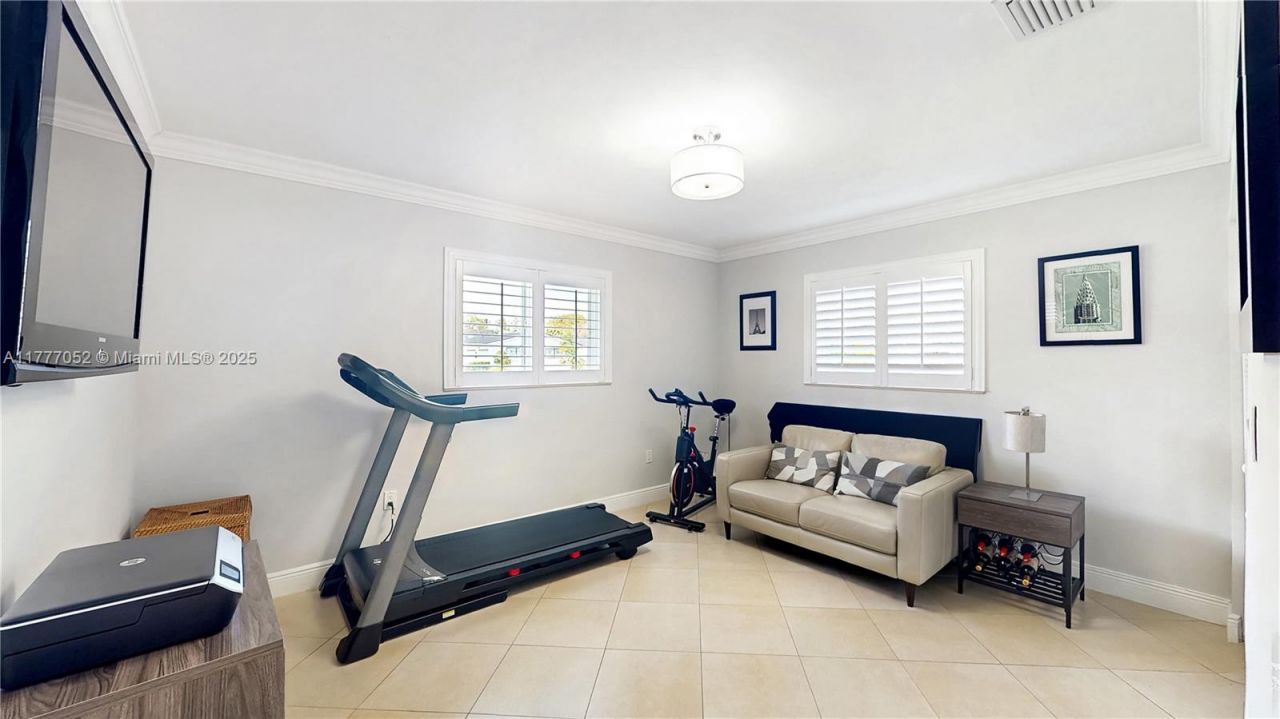 8860 SW 155th Ter, Palmetto Bay, FL 33157 Photo