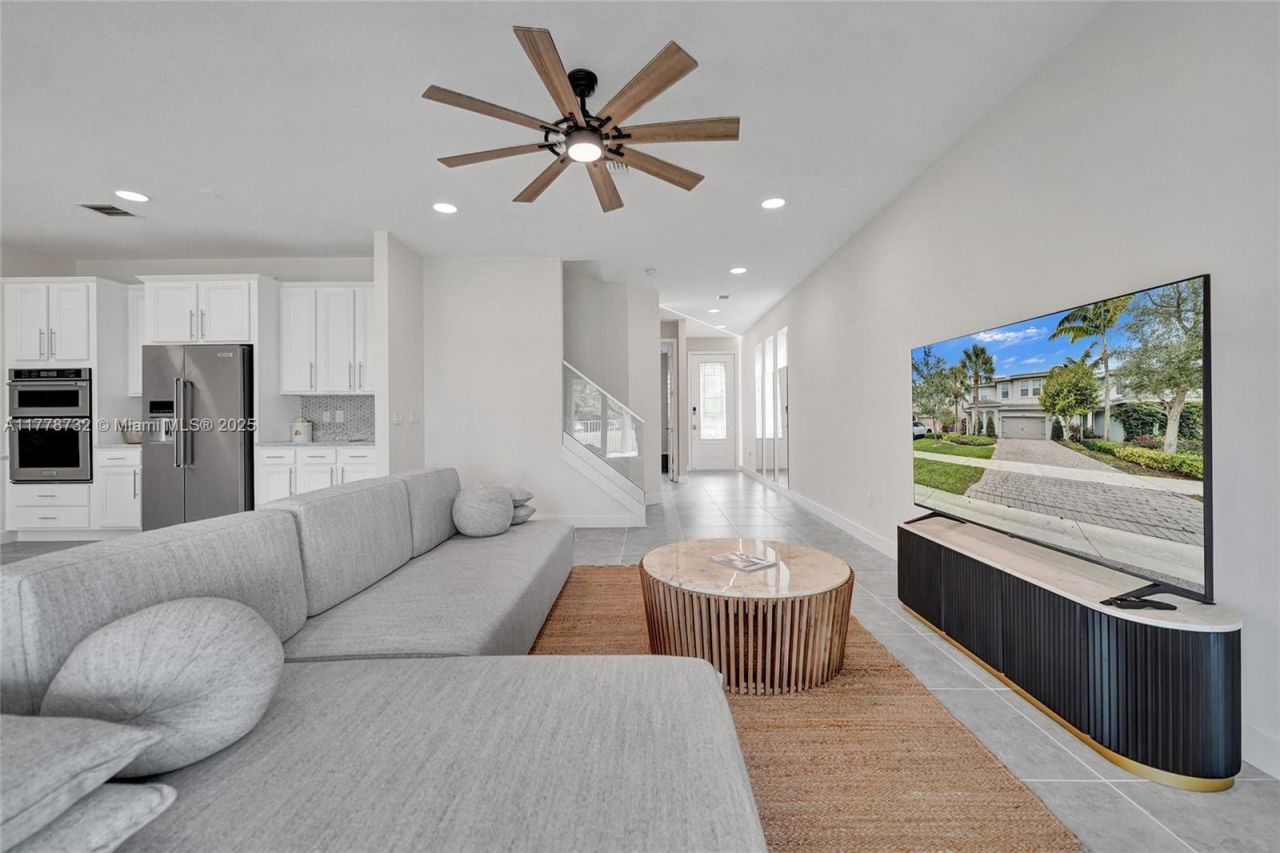 1348 Silk Oak Dr, Hollywood, FL 33021 Photo