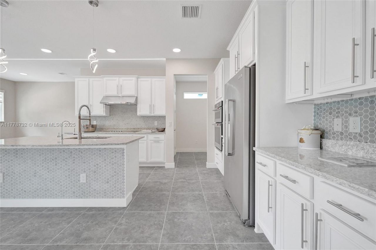 1348 Silk Oak Dr, Hollywood, FL 33021 Photo