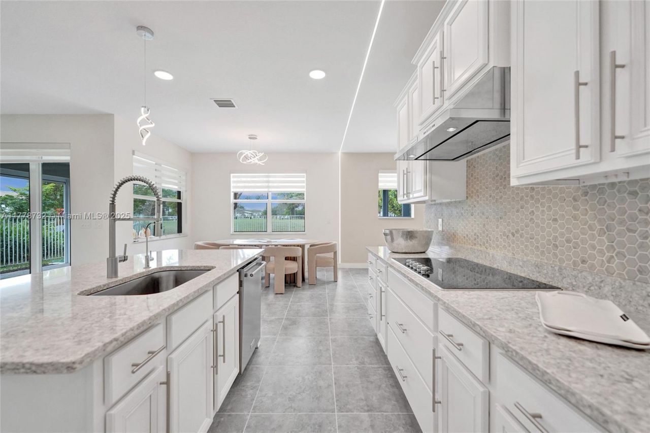 1348 Silk Oak Dr, Hollywood, FL 33021 Photo