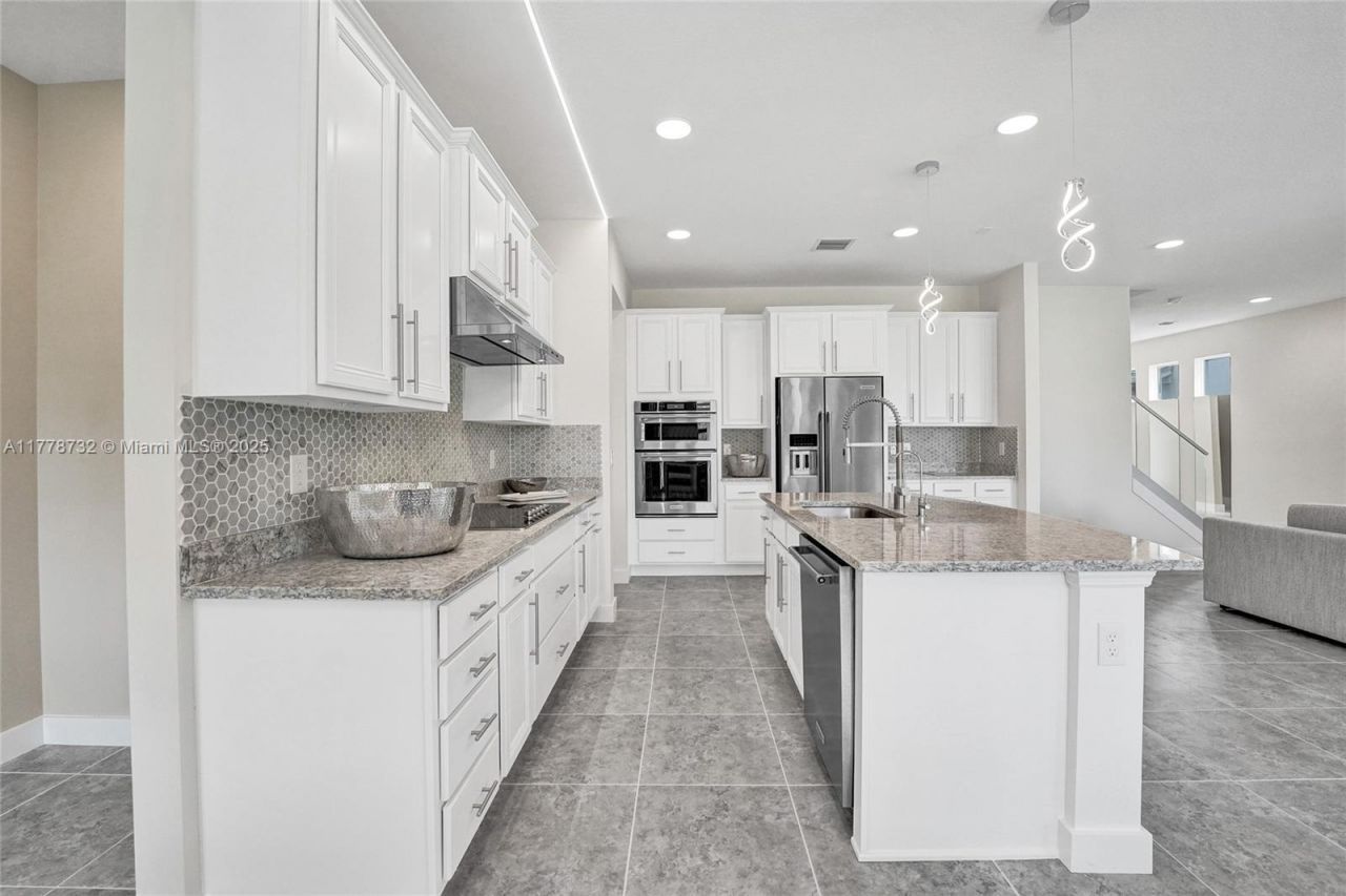 1348 Silk Oak Dr, Hollywood, FL 33021 Photo