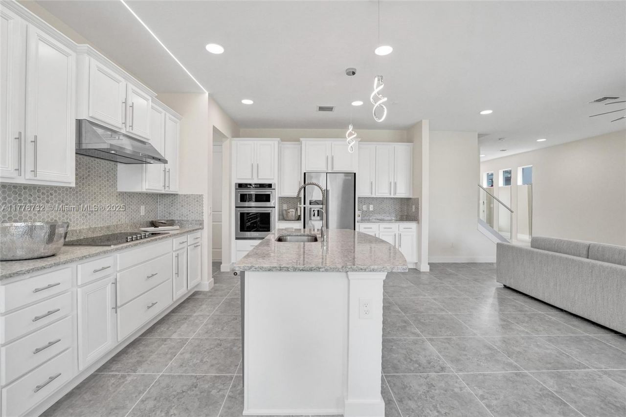 1348 Silk Oak Dr, Hollywood, FL 33021 Photo