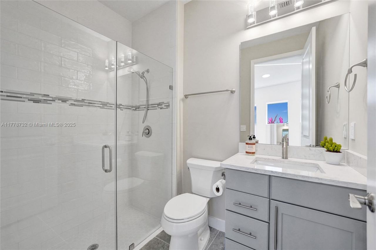 1348 Silk Oak Dr, Hollywood, FL 33021 Photo