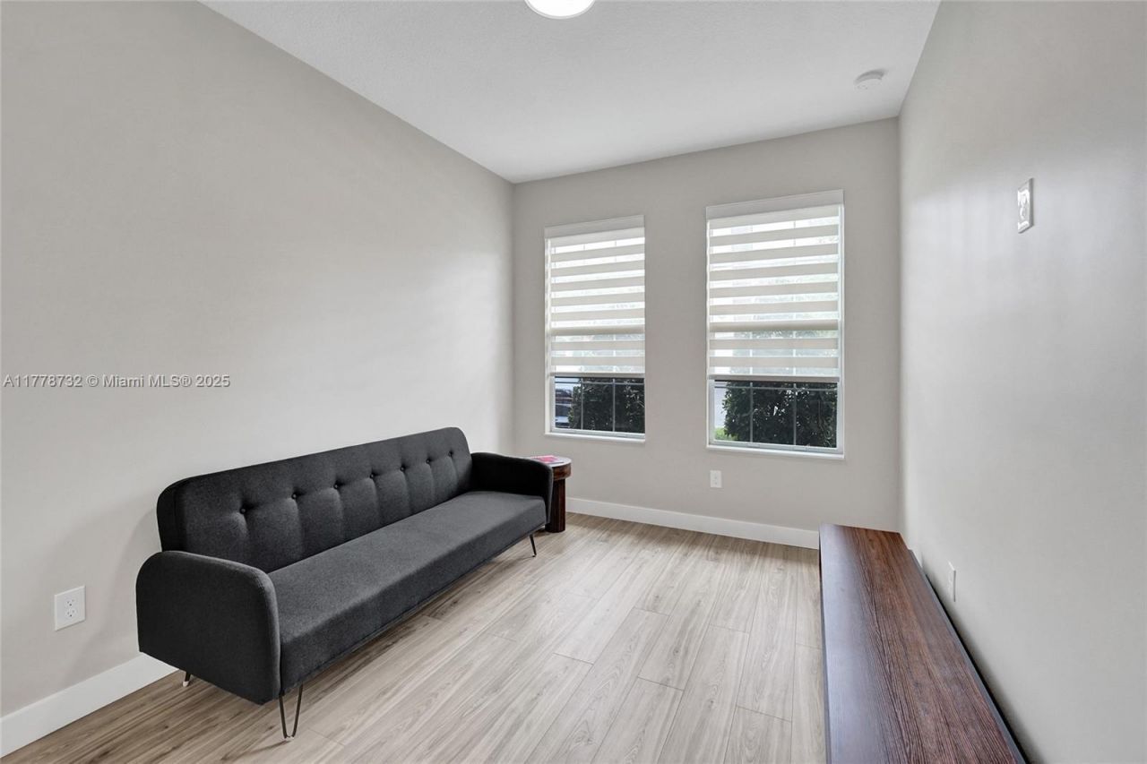 1348 Silk Oak Dr, Hollywood, FL 33021 Photo