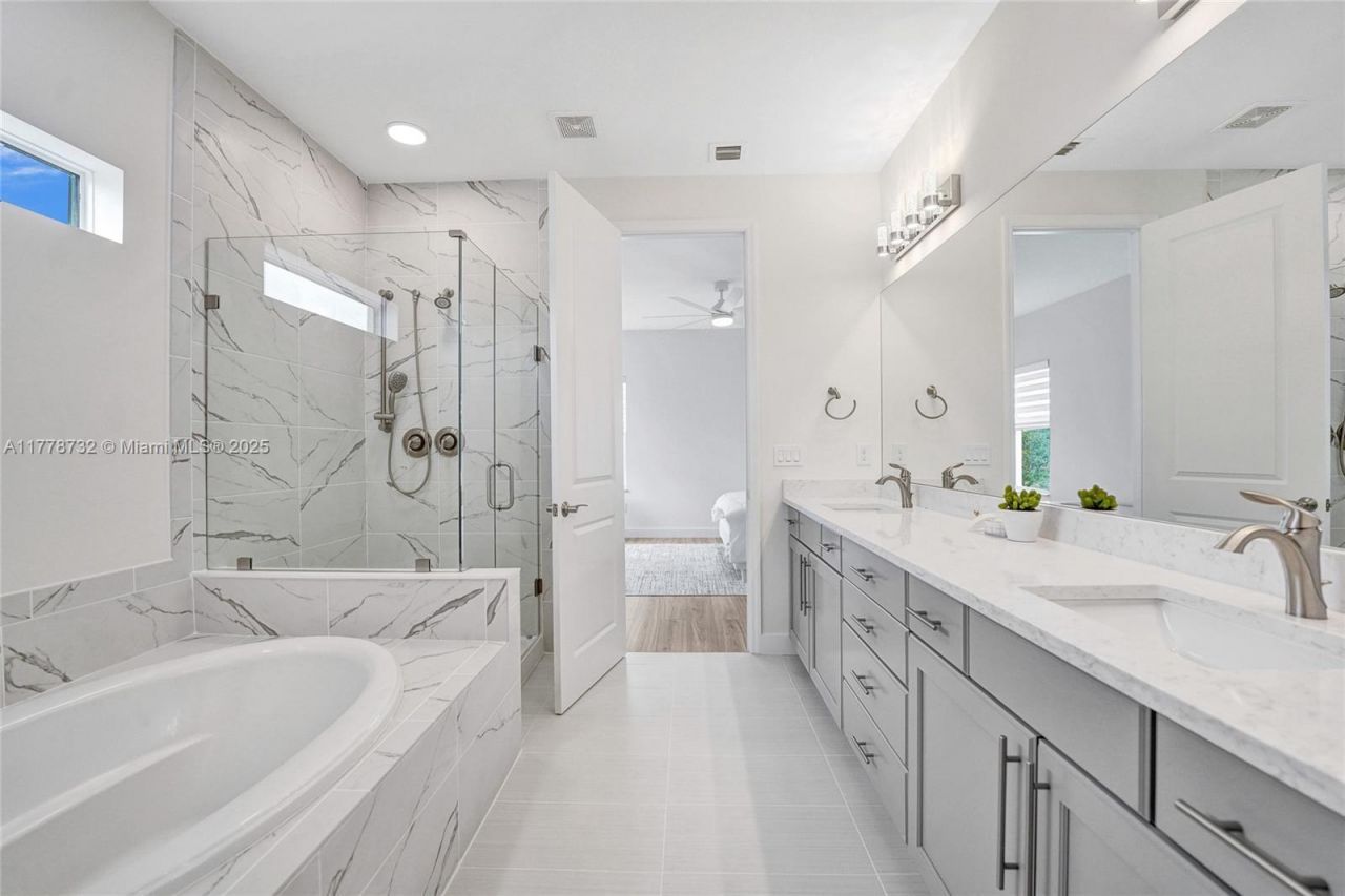 1348 Silk Oak Dr, Hollywood, FL 33021 Photo