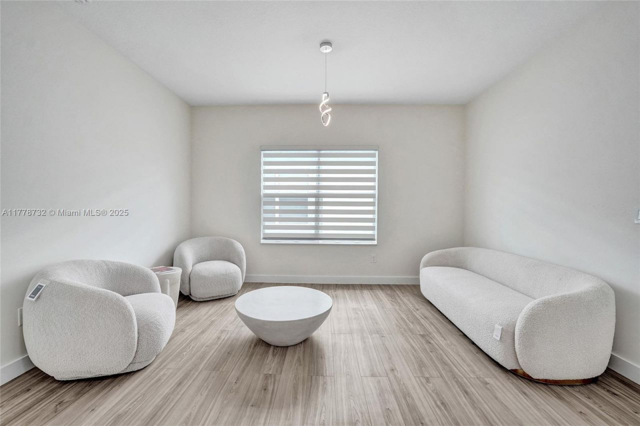 1348 Silk Oak Dr, Hollywood, FL 33021 Photo