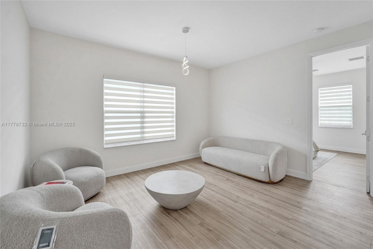 1348 Silk Oak Dr, Hollywood, FL 33021 Photo