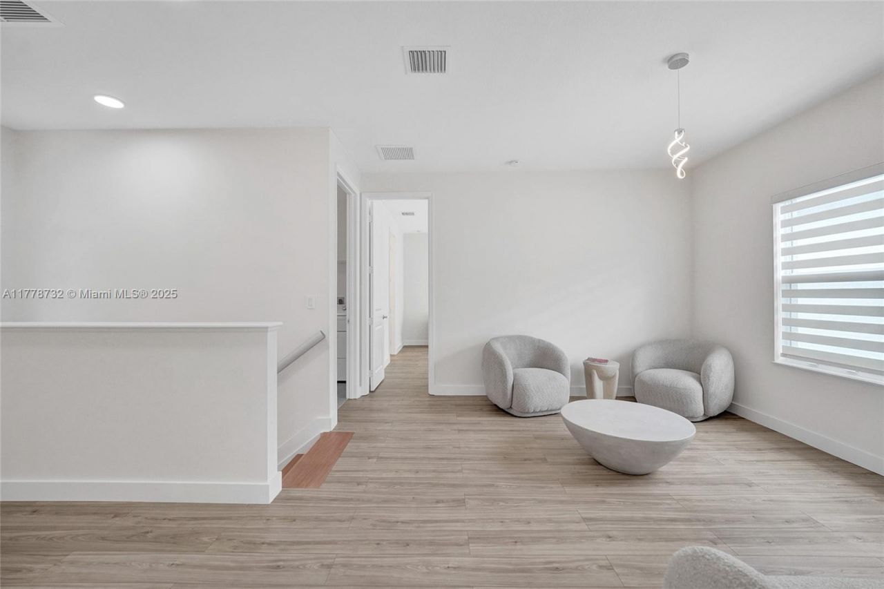 1348 Silk Oak Dr, Hollywood, FL 33021 Photo